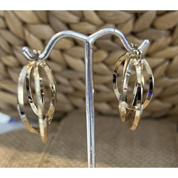 VINTAGE PIERCED EARRINGS GOLD TONE HOOPS 3 RINGS 1.25in - Picture 2 of 7